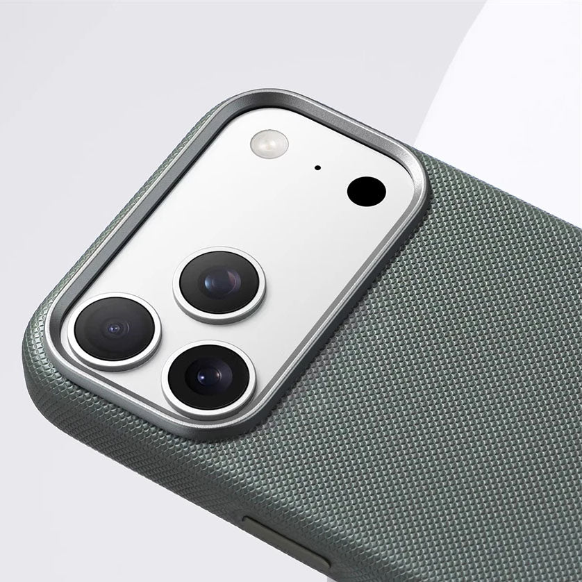 Aureon Diamond-Textured MagSafe Case