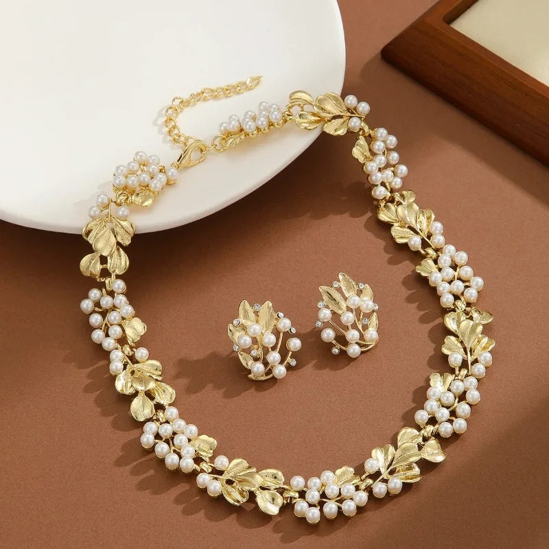 Florence Pearl Leaf Jewelry Set