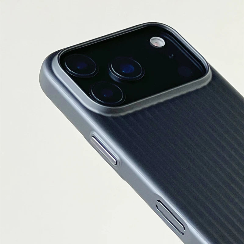 Lumea Stripe MagSafe Case