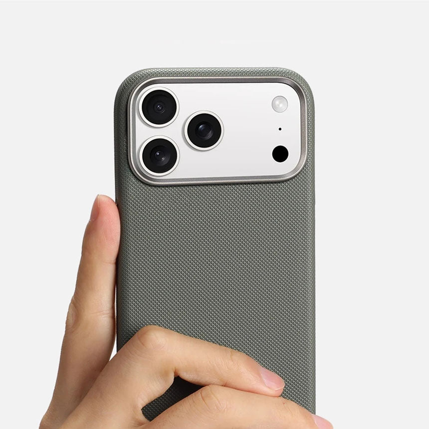 Aureon Diamond-Textured MagSafe Case