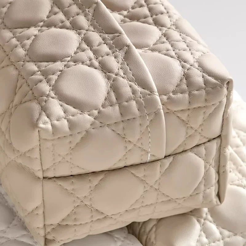 Éloise Quilted Tissue Case