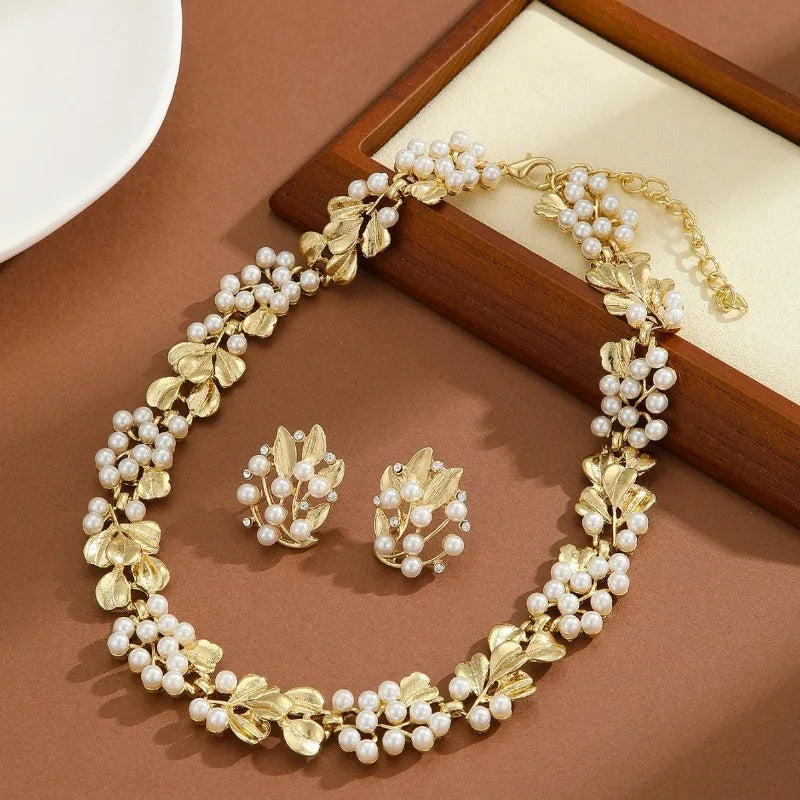 Florence Pearl Leaf Jewelry Set